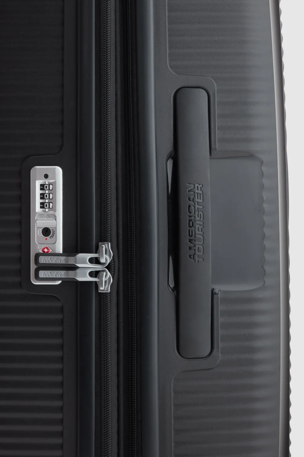 Curio 2 55cm Suitcase