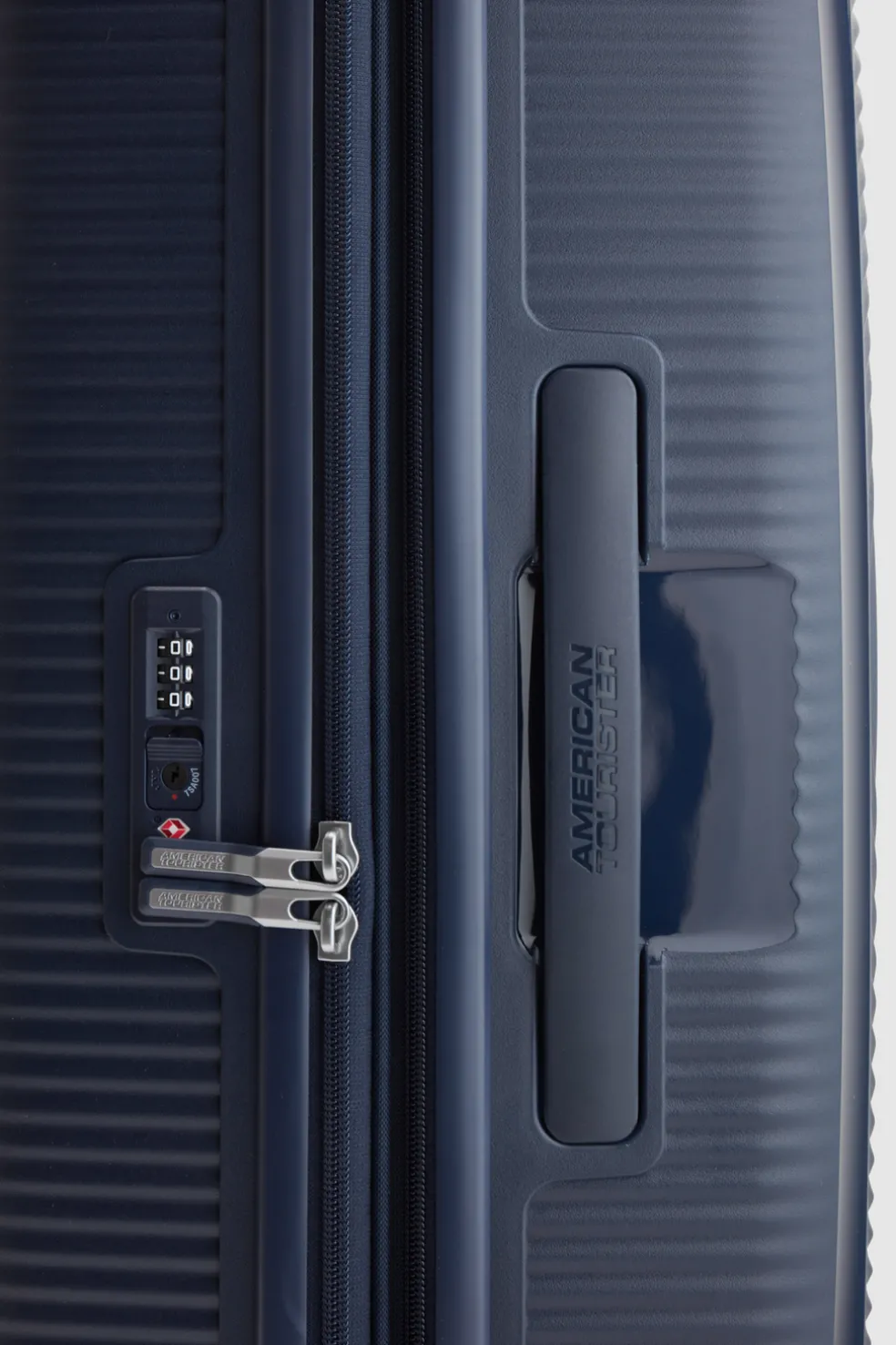 Curio 2 55cm Suitcase