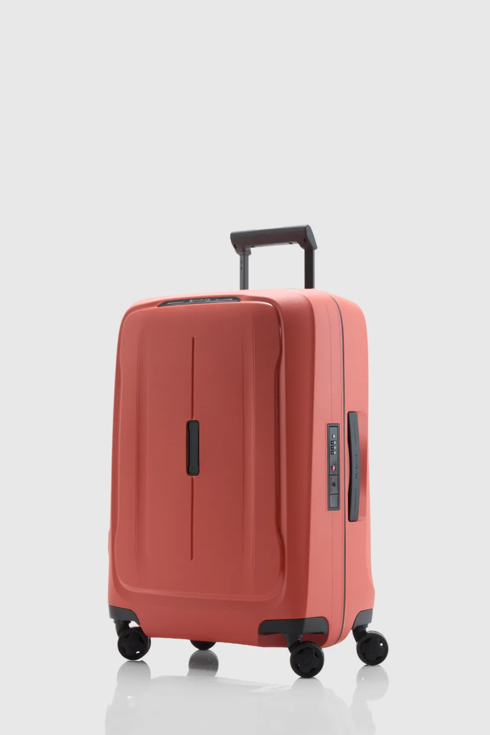 Essens Carry-On 55cm Suitcase