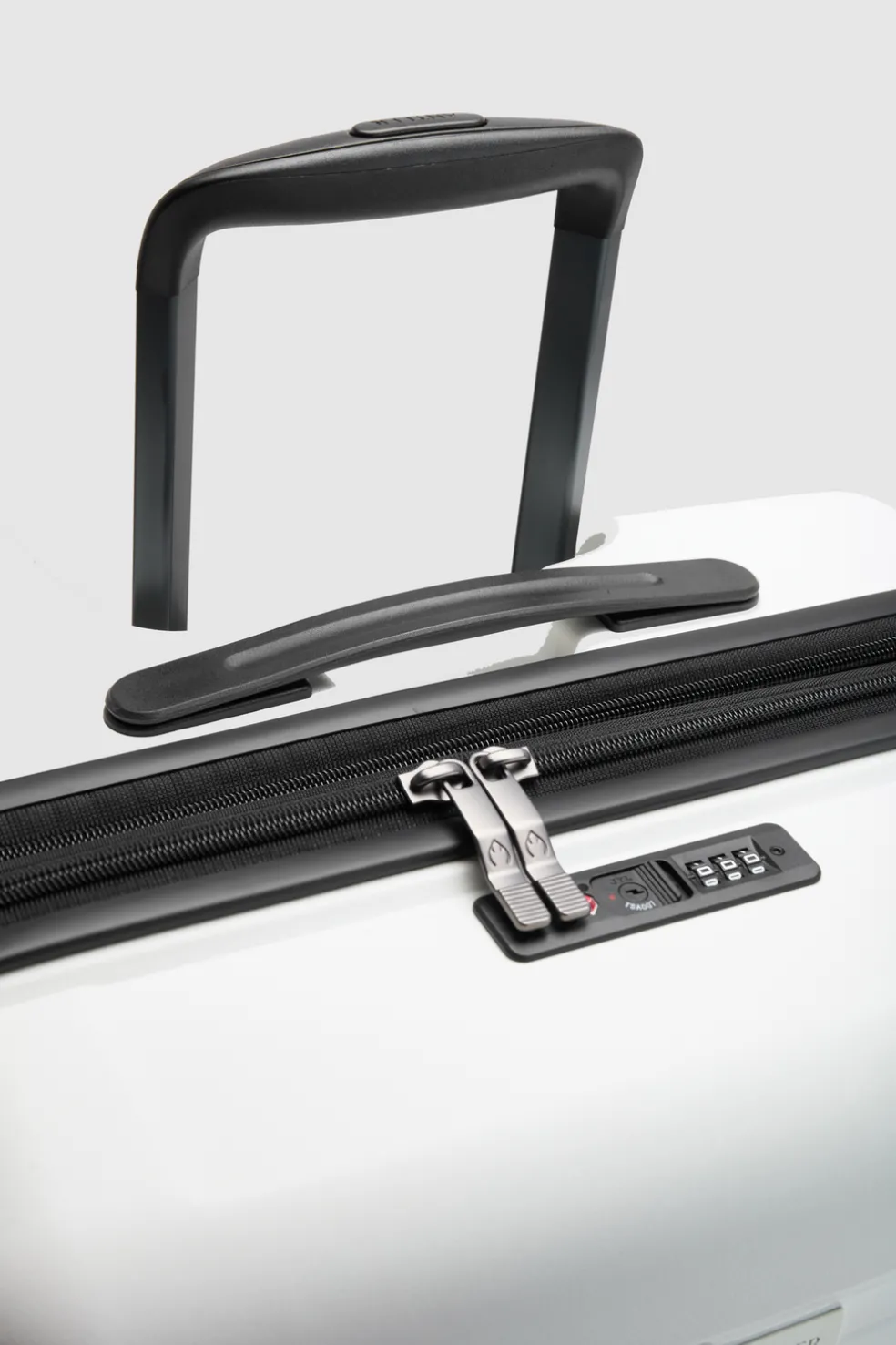 Gloss Stripe 78cm Suitcase