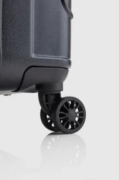 Insignia 2.0 67cm Suitcase