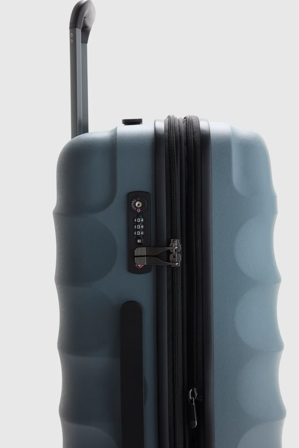 Juno Check-In 79cm Suitcase
