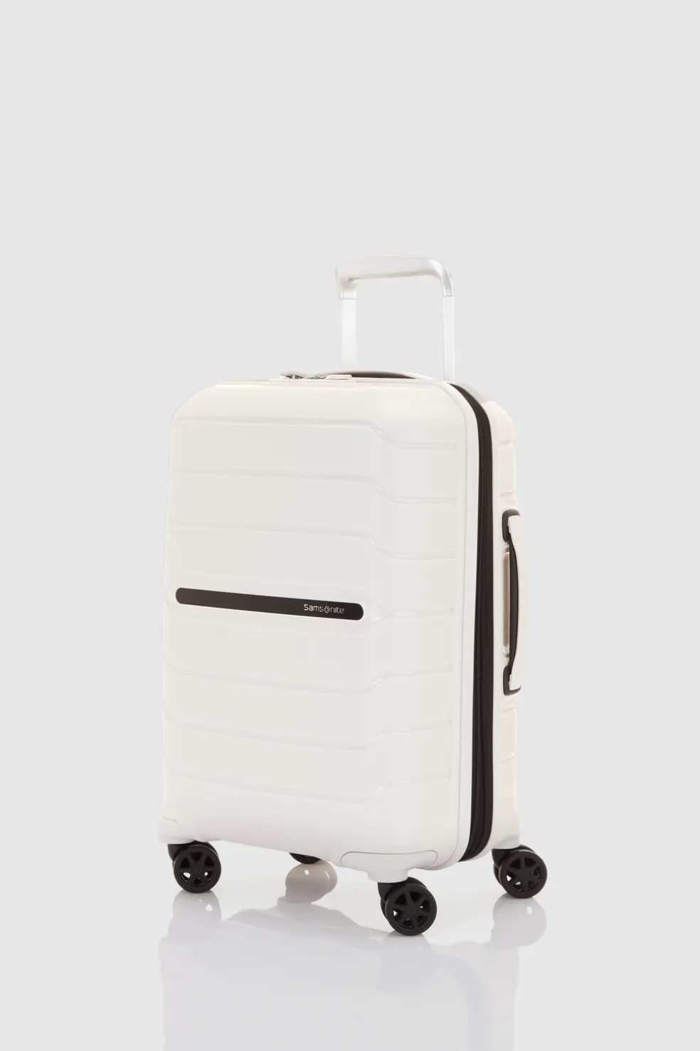 Oc2lite Carry-On 55cm Suitcase