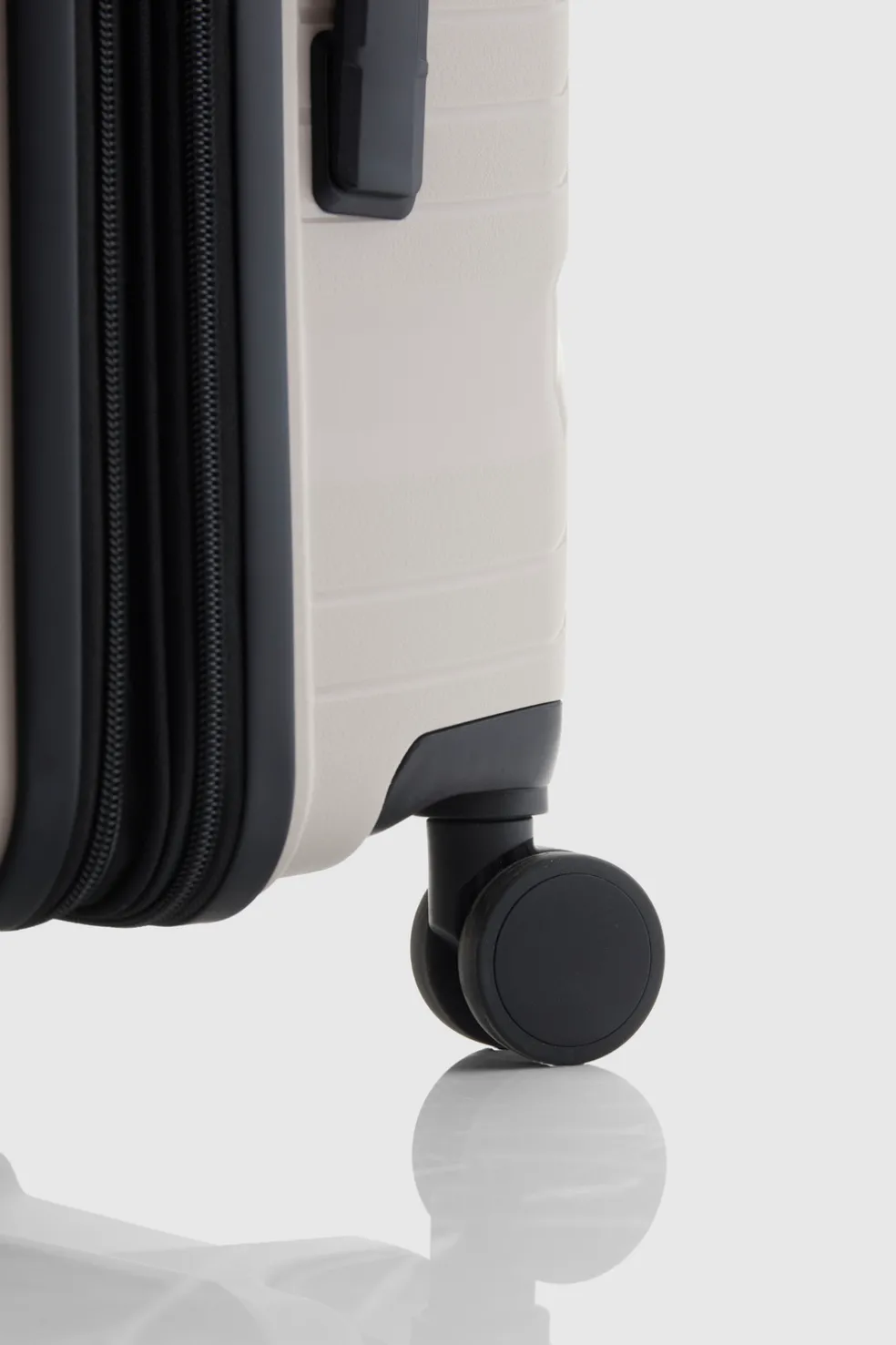 Palm Check-In 75cm Suitcase