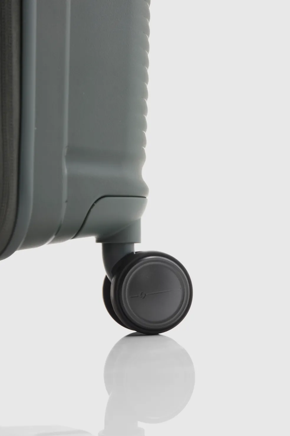 Paralux Check-In 75cm Suitcase