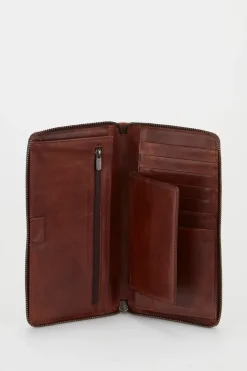 RFID Flyn Leather Travel Wallet
