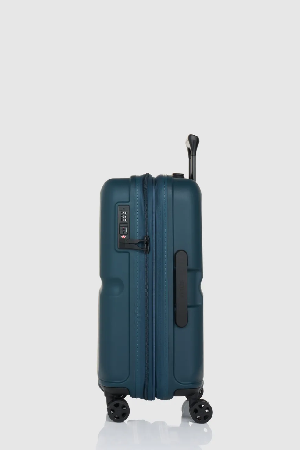 Single Stripe 55cm Suitcase