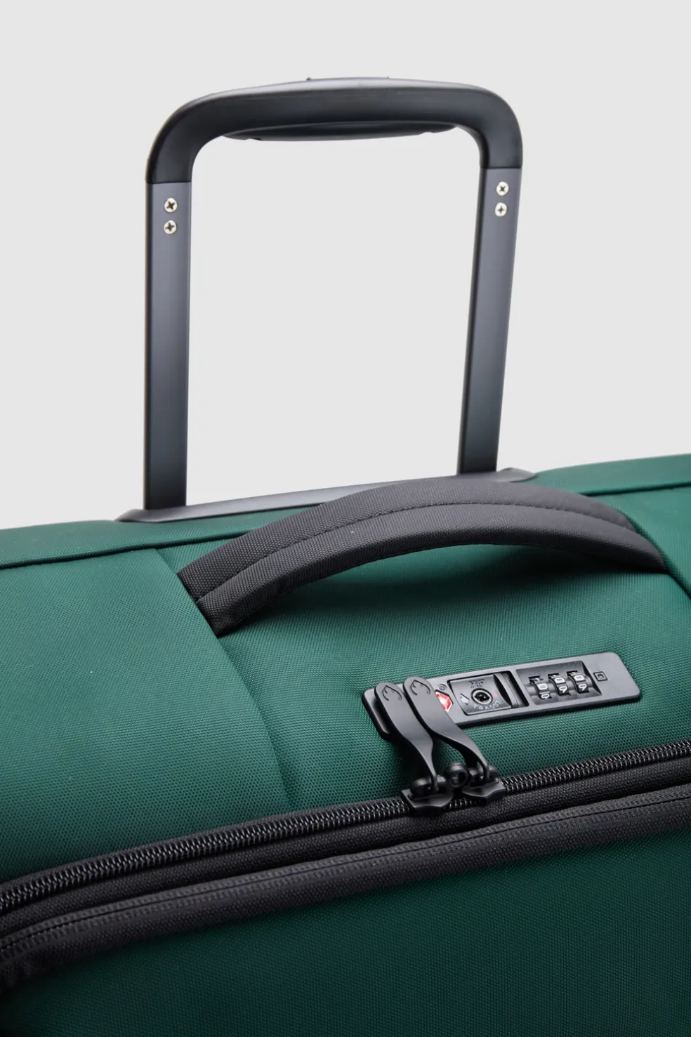 Soft Stripe 2.0 81cm Suitcase