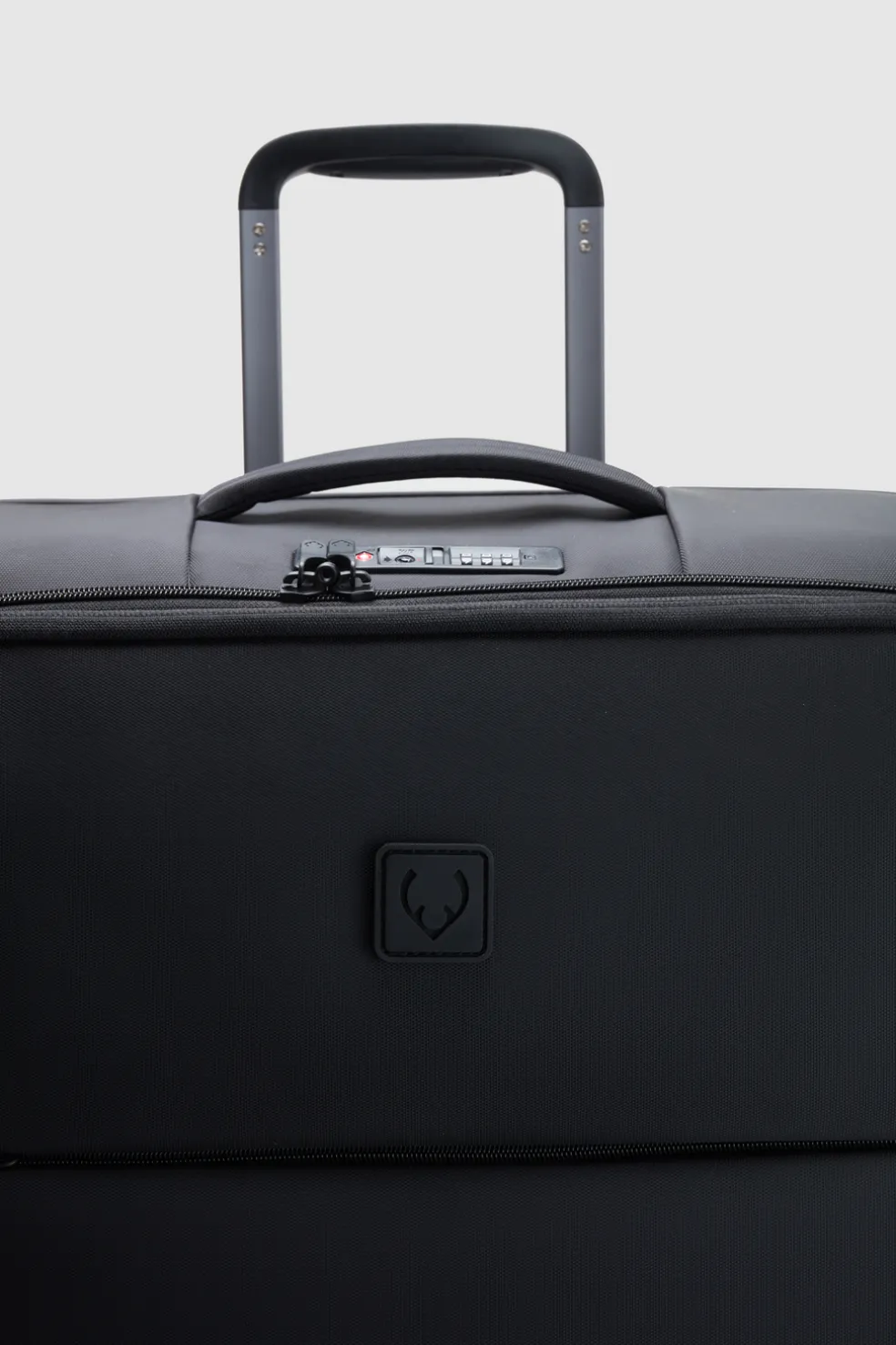 Soft Stripe 2.0 69cm Suitcase