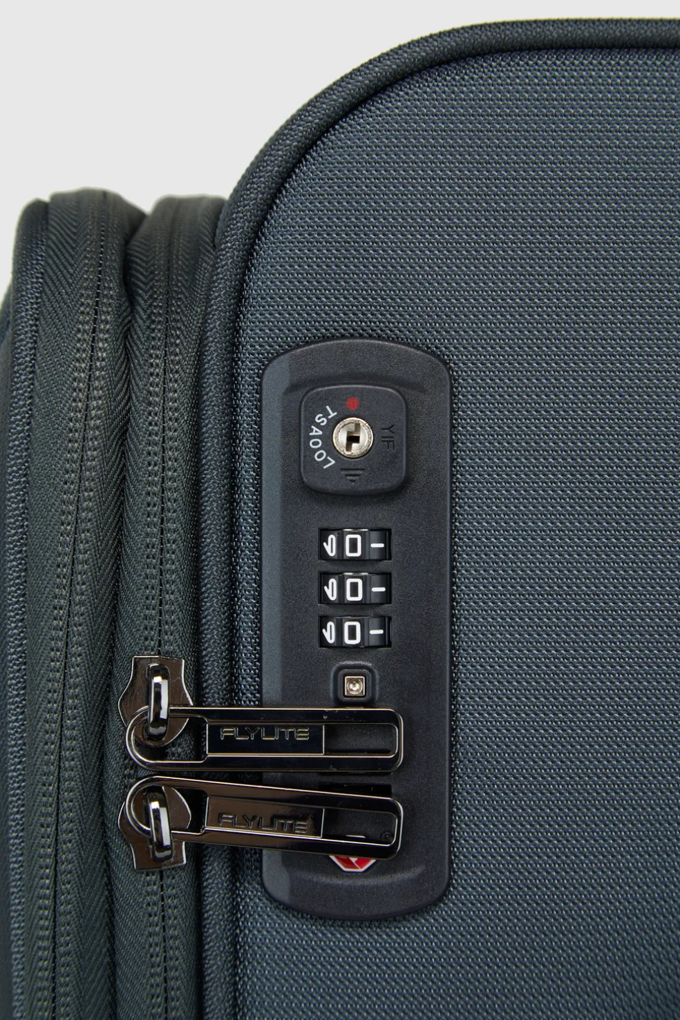 Spin Air 4 55cm Suitcase