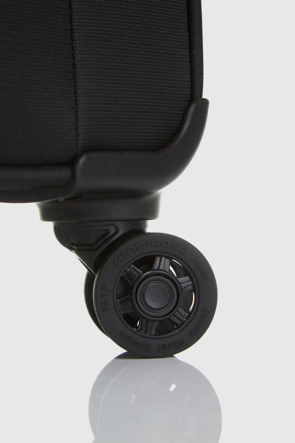 Spin Air 4 83cm Suitcase
