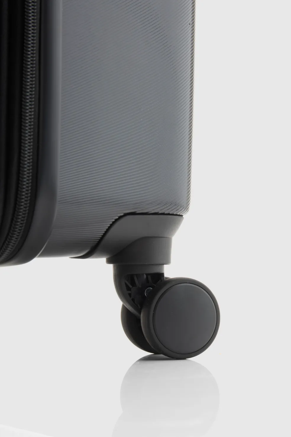 Varsity Prep 78cm Suitcase