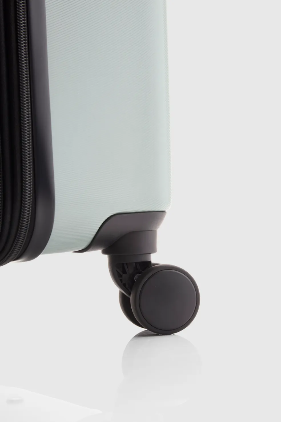 Varsity Prep 68cm Suitcase